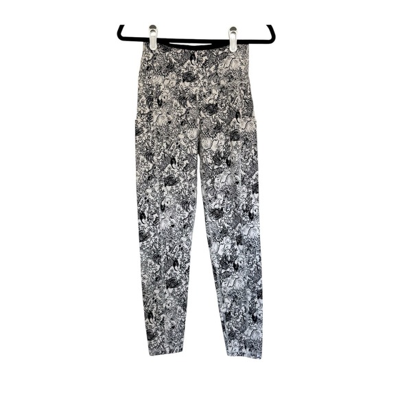 Lilly Pulitzer Pants - Lilly Pulitzer Luxletic Leggings Weekender Onyx Animal Size Small